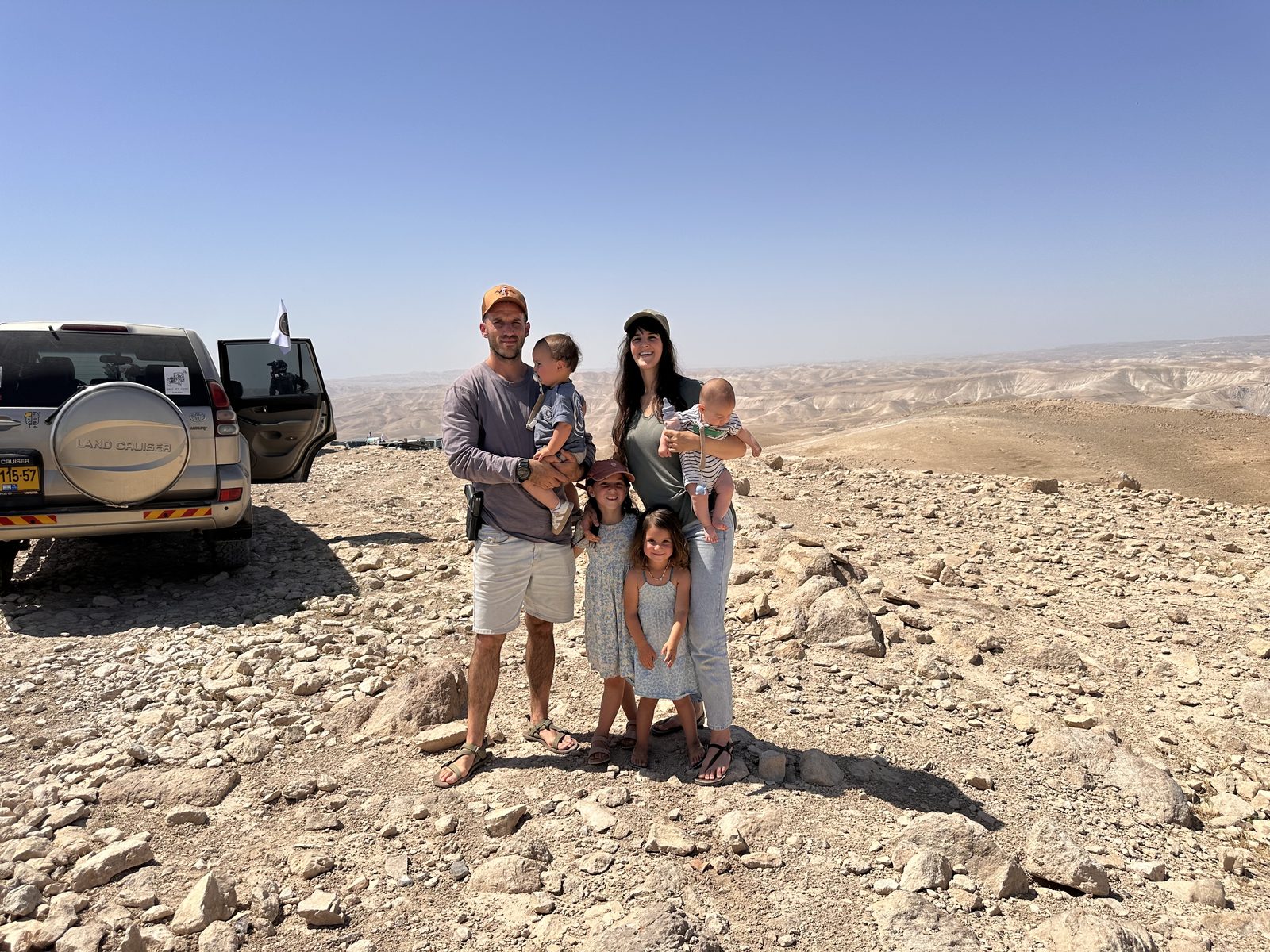 משפחת עשהאל, מקימי חוות מעוז